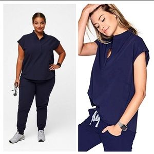Figs Rafaela Oversized Scrub Top Navy